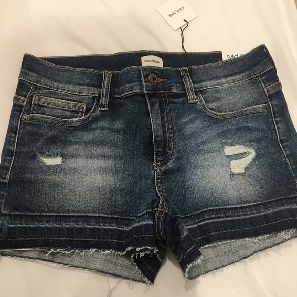 Shorts, Medium - Picture 5 of 6